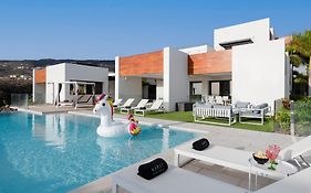Karat Villa Playa Paraiso